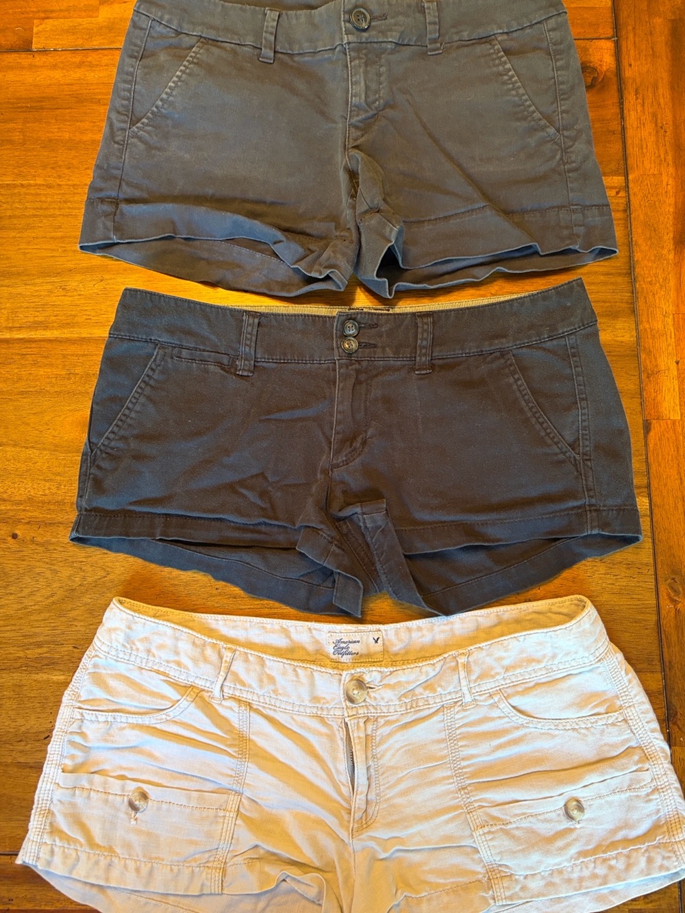 AE Shorts Bundle- Size 6